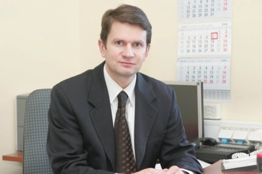 URM – skandalas: ketvirtį amžiaus aukštas pareigas ėjo diplomatas be diplomo