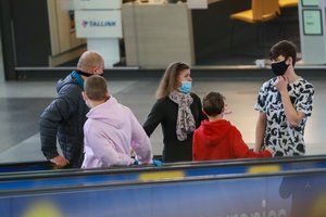 NVSC paaiškino, kaip skaičiuojama izoliacija kartu gyvenantiems tėvams ir vaikams