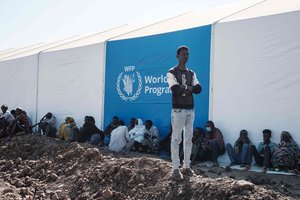 Nobelio taikos premijos laureatė WFP perspėja dėl „bado pandemijos“, baisesnės už COVID-19