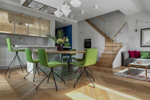 Rafinuotų vilniečių būste architektė sukūrė itin išraiškingą interjerą