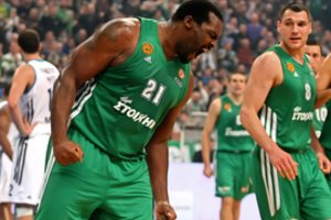 „Žalgirį“ ne kartą į neviltį varęs „Mažasis Shaq'as“ baigė savo karjerą