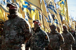 Kijevas derasi su Maskva ir separatistais dėl apsikeitimo kaliniais, karių atitraukimo