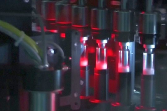 „Sanofi“ ir GSK vakcina nuo COVID-19 bus parengta tik 2021-ųjų pabaigoje