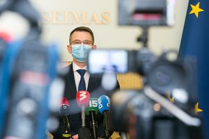 Trijų veiksmų COVID-19 valdymo planą galiausiai pristatęs A. Dulkys: esame ties nepaprastosios padėties riba
