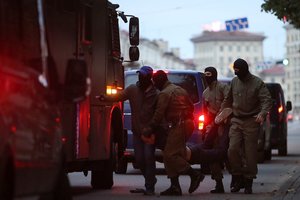 Už dalyvavimą protestuose nuteista buvusi Baltarusijos grožio karalienė dar nepaleista