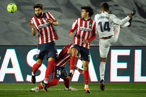 Madrido „Real“ užbaigė pasakišką „Atletico“ startą, bet dar nepavijo lyderių