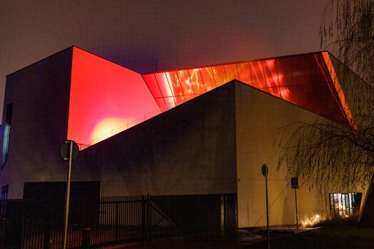 MO muziejaus lauko erdvės nušvito naujomis spalvomis ir atspindžiais.