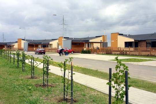 Vilniaus miesto savivaldybei teismo keliu pavyko apsaugoti Kalnėnų gyventojus nuo penkiaaukščio daugiabučio atsiradimo teritorijoje, kur dominuoja vienbutė arba dvibutė statyba.