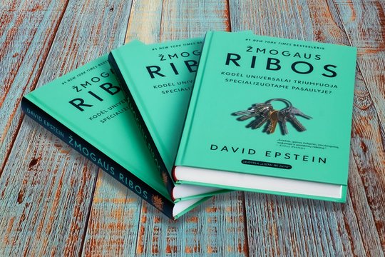 Davido Epsteino knyga „Žmogaus ribos: kodėl universalai triumfuoja specializuotame pasaulyje“.