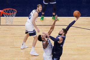 „Grizzlies“ puolime žibėjęs J. Valančiūnas svariausiai prisidėjo prie „Timberwolves“ triuškinimo