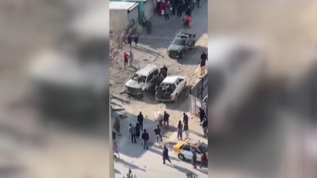 Atakos Afganistane tęsiasi: Kabule per sprogdinimą žuvo gubernatoriaus pavaduotojas