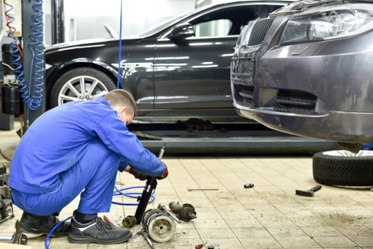 Autodirbtuvėms dirbti leista, jei laikomasi tam tikrų saugumo taisyklių.