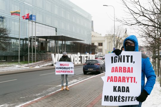 Piketu dar kartą kviesta taikiai išspręsti problemą ir atnaujinti sustabdytų jėgainės statybų procesą.