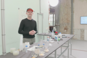 Žinomi Lietuvos menininkai sukūrė videopamokas moksleiviams