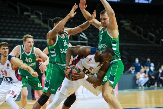 „Žalgiris“ sutriuškino „Baskonia“ komadą.