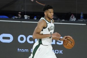 Giannis Antetokounmpo nepasismulkino – sudarė rekordinio dydžio kontrakto