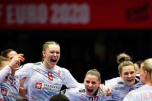 Danijos ir Kroatijos rankininkės laimėjo žūtbūtines dvikovas Europos pirmenybėse