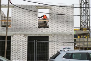 Sugriežtintas karantinas stabdo statybas – viena aplinkybė itin pagilino problemą