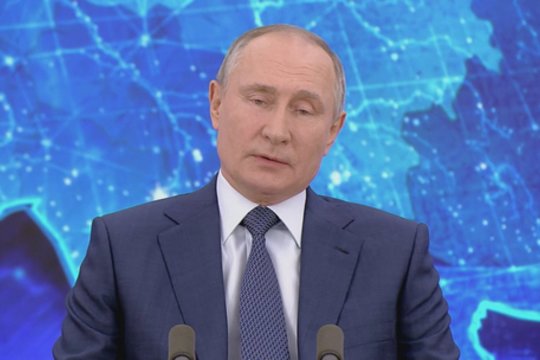 V. Putinas žada pasiskiepyti „Sputnik“ vakcina, „kai tik bus įmanoma“