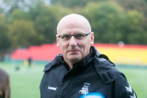 Lietuvos futbolo rinktinės treneris V. Urbonas išlaikys savo postą