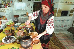 Kova dėl kultūrinio palikimo: dvi kaimynės nepasidalija barščių recepto nuopelnų