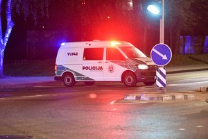 Policija šventiniu laikotarpiu reaguos į rengiamus vakarėlius: organizatorius ir dalyvius baus