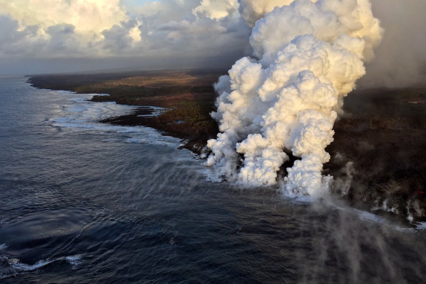  Ugnikalnio išsiveržimas Havajuose.<br> Scanpix/Reuters/AFP asociatyvi nuotr.