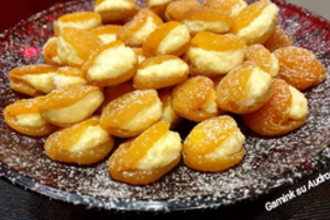 Varške įdaryti abrikosai: desertas, kurio paragavus negali sustot