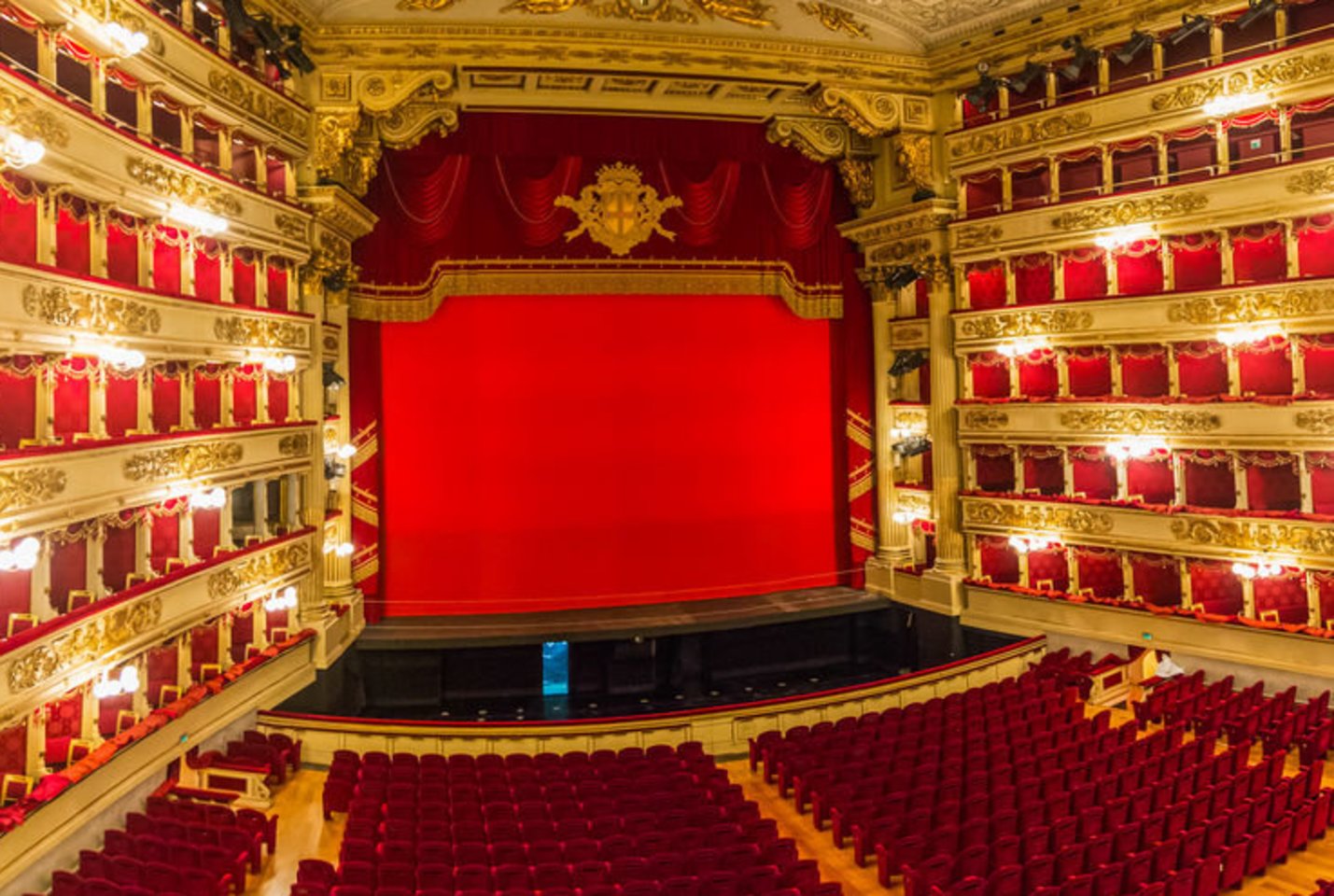 1831 m. Milano teatre „La Scala“ įvyko Vincenzo Bellinni operos „Norma“ premjera su šiame teatre debiutuojančia italų dainininke sopranu Giuditta Maria Costanza Pasta. Garsiąją Normos ariją „Casta diva“ V.Bellinni parašė specialiai jai.<br>123rf