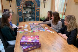 Karantino metu gimusi idėja sukurti žaidimą apie COVID-19 sužavėjo tūkstančius žmonių