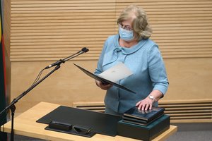 R. Šalaševičiūtė nepritaria atsisakyti draudimo sekmadieniais prekiauti alkoholiu nuo 15 valandos