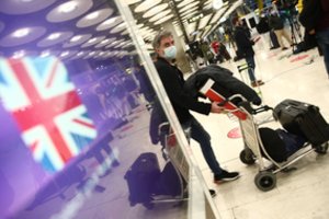 Pietų Korėja nutraukia oro susisiekimą su Jungtine Karalyste dėl mutavusio koronaviruso