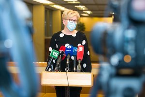 Vytautas Bruveris. Durims užsidarant tiesiog akyse, apie padėtį pradeda viešai kalbėti ekspertai