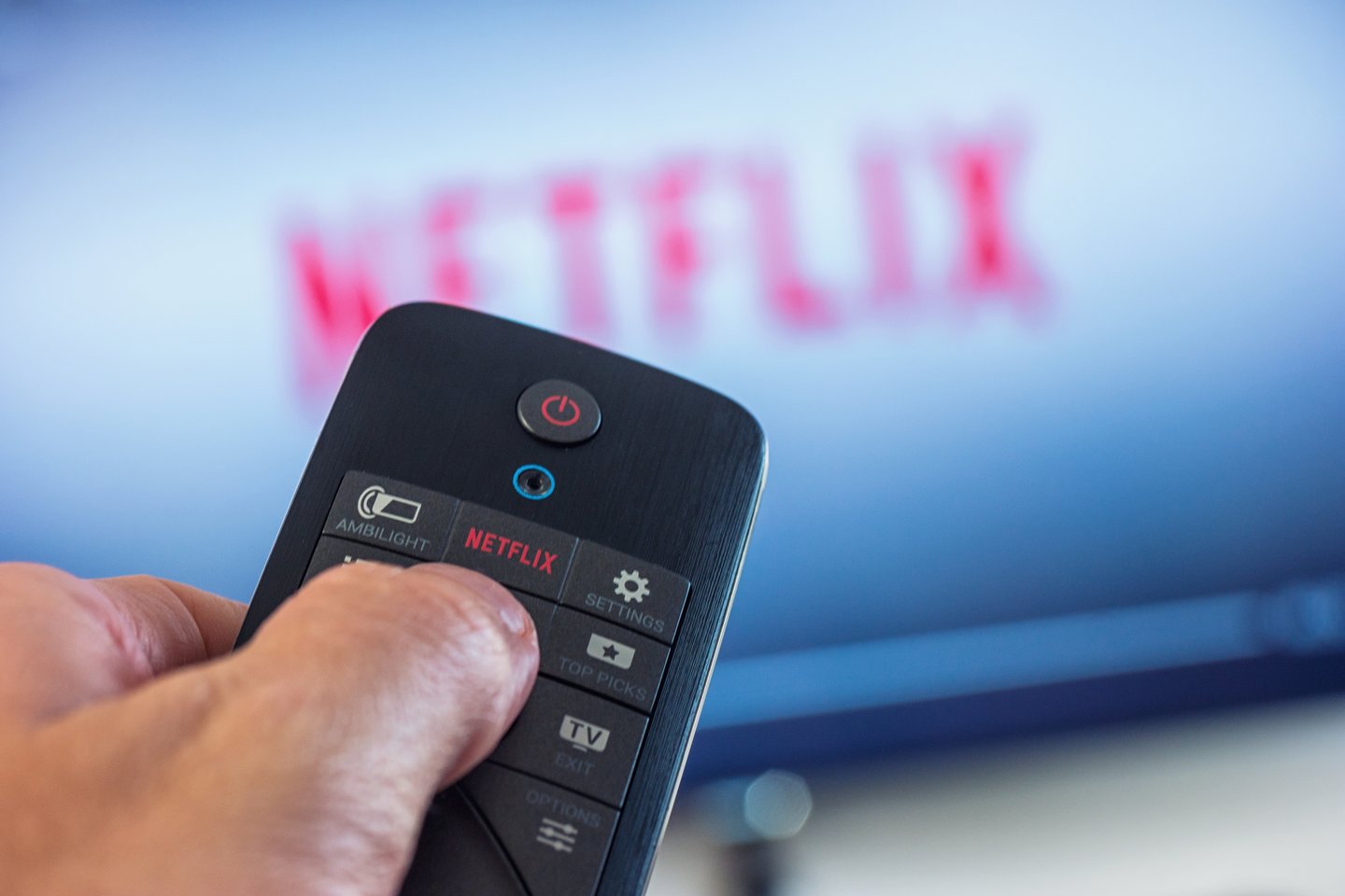  Dėl sparčiai augančios internetu transliuojamo vaizdo turinio paklausos „Netflix“ net buvo priversta laikinai atsisakyti aukščiausios 4K raiškos.<br> 123rf nuotr.
