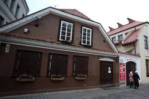 Parama verslui per besitęsiančią pandemiją – prastovų kompensacijos ir įmokų atidėjimas