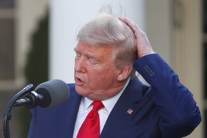 D. Trumpas suteikė malonę dar 26 žmonėms, įskaitant savo žento tėvą