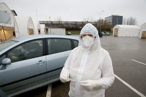 Koronavirusine infekcija užsikrėtusieji specialistų skambučių sulauks ir šventinėmis dienomis