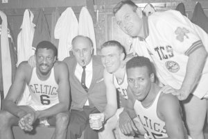 Skaudi netektis: mirė 12 kartų NBA triumfavusi „Boston Celtics“ legenda