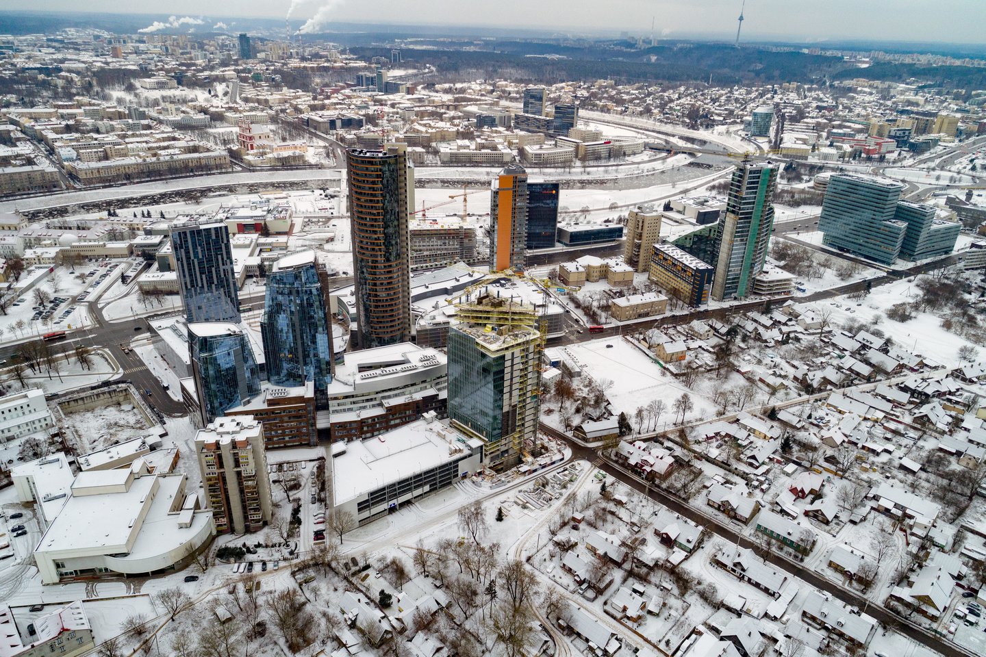 Spartus Vilniaus augimas turi savo pasekmių – inžinerinė ir socialinė infrastruktūra dažnai vėluoja pasiekti naujai augančias miesto teritorijas.<br>S.Žiūros nuotr.