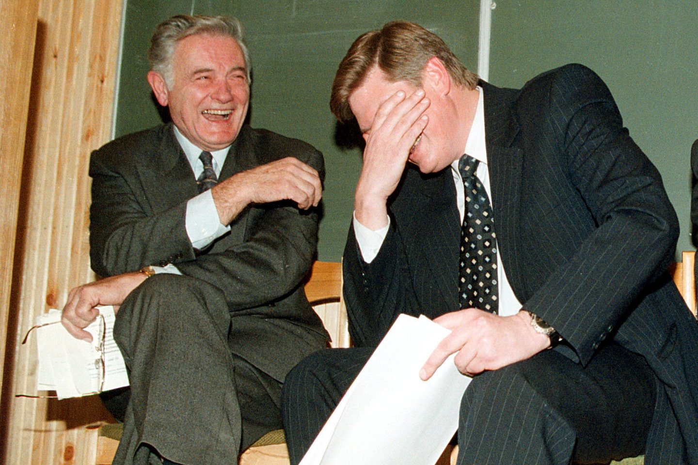 1998 m. vyko Lietuvos prezidento rinkimų antrasis turas. Rinkimus laimėjo Valdas Adamkus, mažiau nei vienu procentu balsų aplenkęs Artūrą Paulauską.<br>P.Lileikio nuotr.