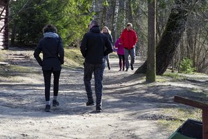 SAM: atsižvelgus į specialistų rekomendacijas, trumpinami izoliacijos terminai