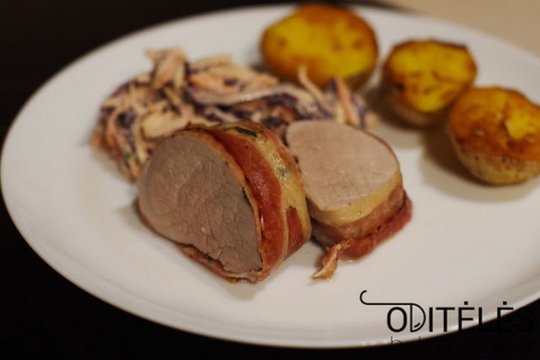 Kepta kiaulienos išpjova su rūkyta šonine: greita, paprasta ir gardu