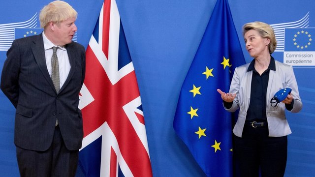 ES lyderiai pasirašė prekybos susitarimą su Britanija po „Brexit“