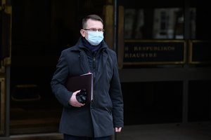 Dėl 804 neapskaičiuotų mirčių – A. Dulkio perspėjimas NVSC: manęs tai netenkina