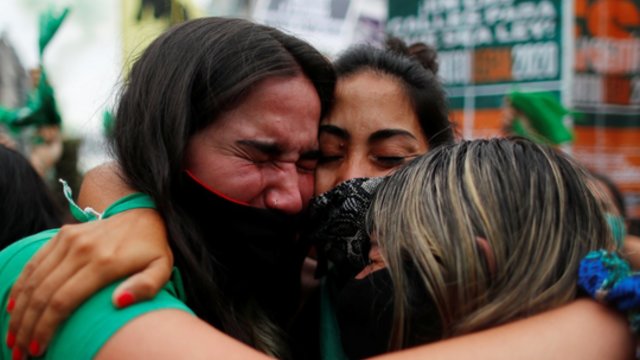 Argentinos Senatas nepaisė evangelikų ir katalikų pasipriešinimo – priėmė abortų įstatymą