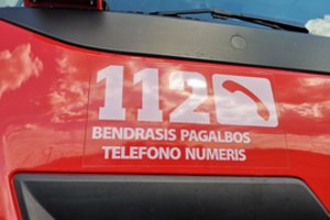 Alytuje į užšalusį tvenkinį įlūžo du vaikai