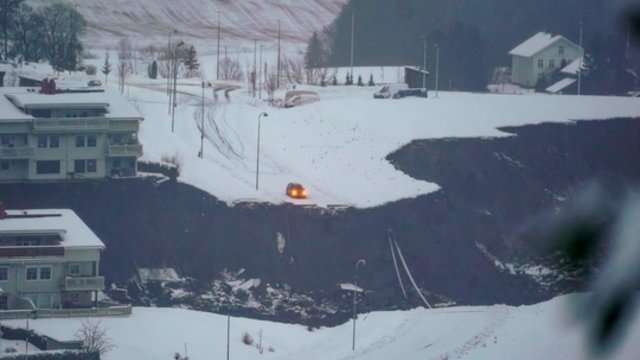 Norvegijoje nuslinkus purvo nuošliaužai dingo mažiausiai 20 žmonių