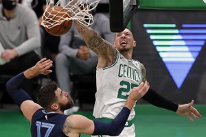 Galingu žaidimu „Grizzlies“ tempęs J. Valančiūnas neatsilaikė prieš „Celtics“ armadą