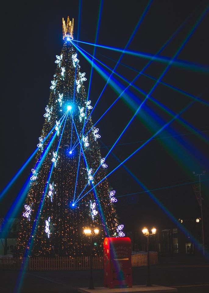 Šiais metais Druskininkai Kalėdas pasitiko kaip niekad spalvingi ir kupini staigmenų.<br>Druskininkų m. savivaldybės nuotr.