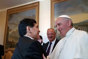 D. Maradonos netektis sukrėtė ir popiežių: „Jis buvo puikus čempionas ir labai trapus žmogus“